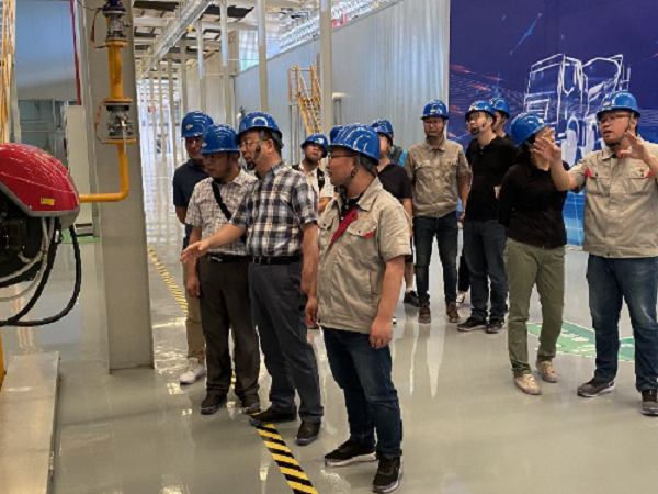 重量級嘉賓到訪，凌宇新產(chǎn)線再獲點贊